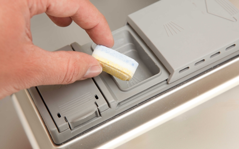 Bật mí những mẹo sử dụng viên rửa bát hiệu quả, thông minh những mẹo sử dụng viên rửa bát hiệu quả